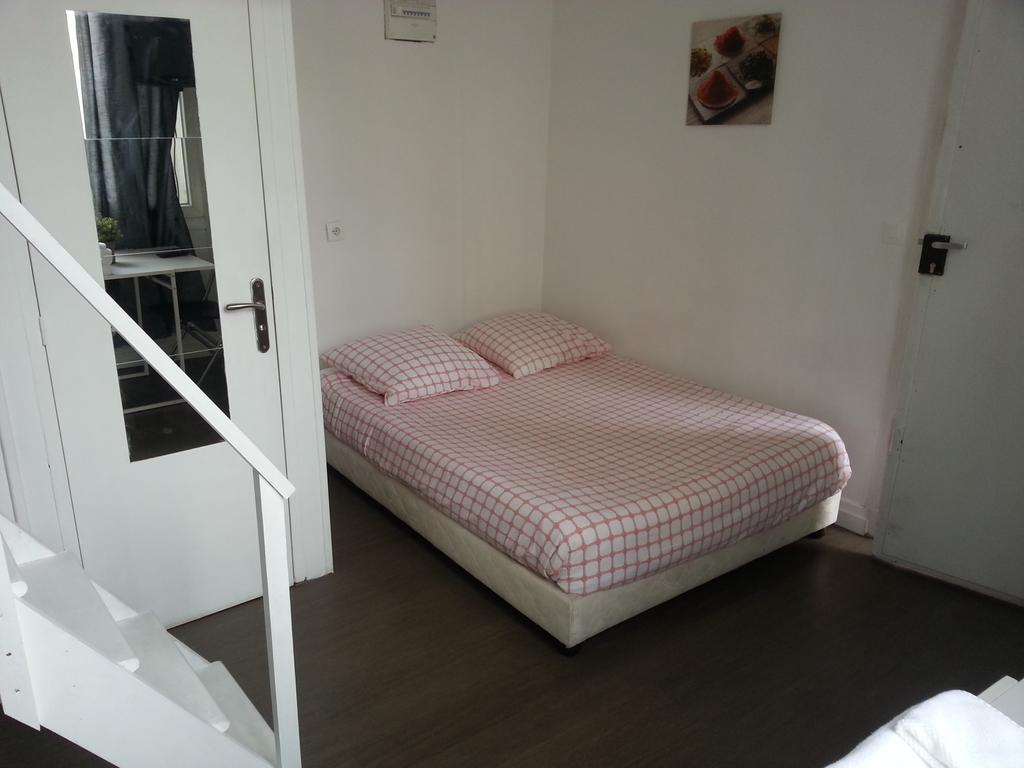 Hotel Studios Phenicio Porte De Versailles Malakoff Room photo